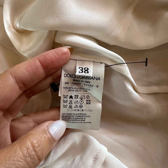 Auth. Dolce & Gabbana silk 3/4 sleeves button blouse - Picture 6 of 9